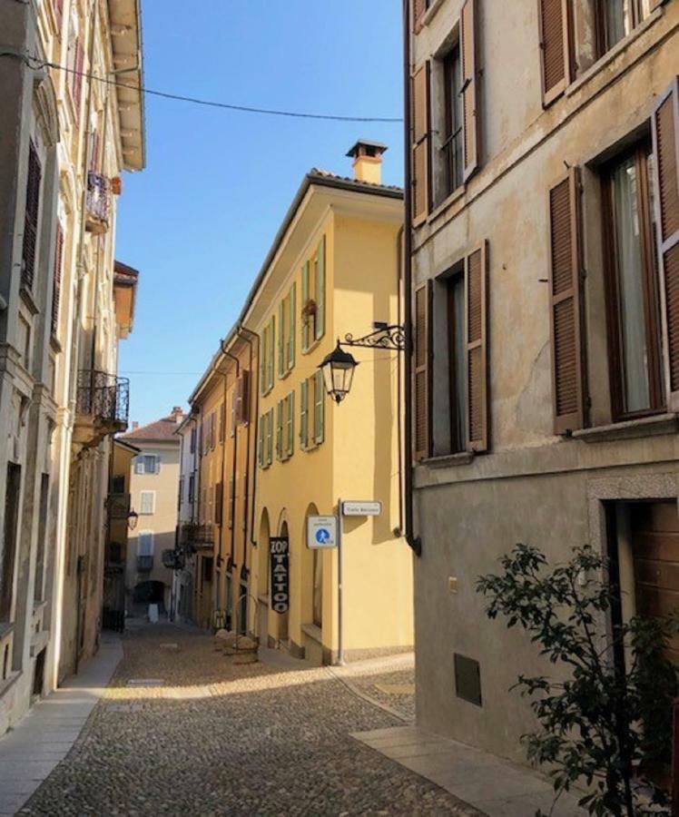 Cortile Del Forno Nel Centro Storico Leilighet Arona Eksteriør bilde